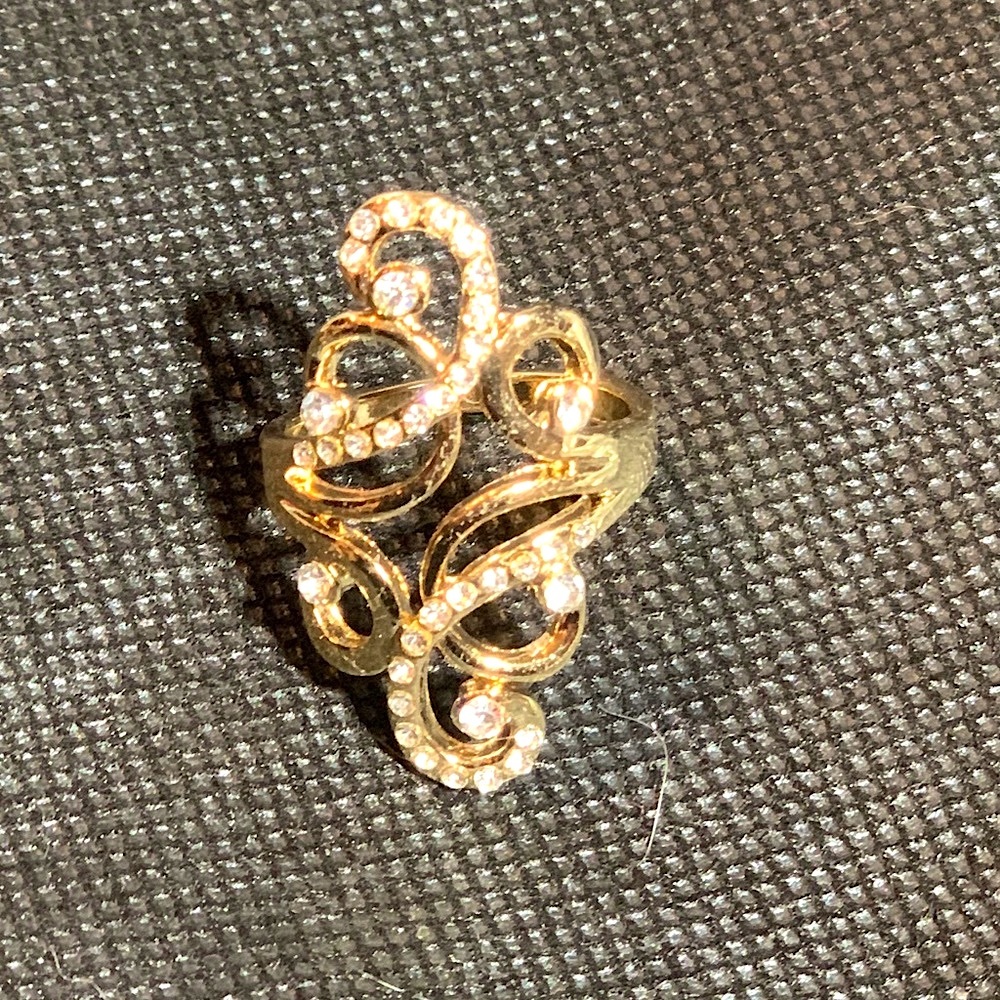 Unique Gold & Rhinestone Ring - Picture 4 of 4